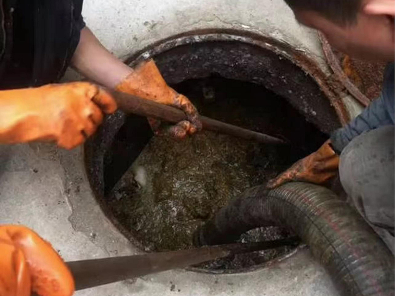 宿城清理化粪池时如何避免沼气的危害?